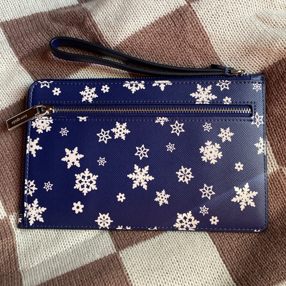 Kate Spade Wristlet - Picture 2 of 3